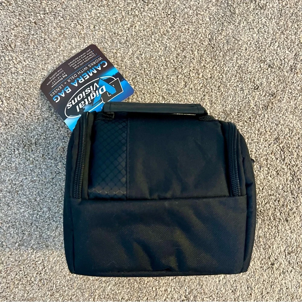 NWT - Travel Camera Bag - Digital Visions - Black